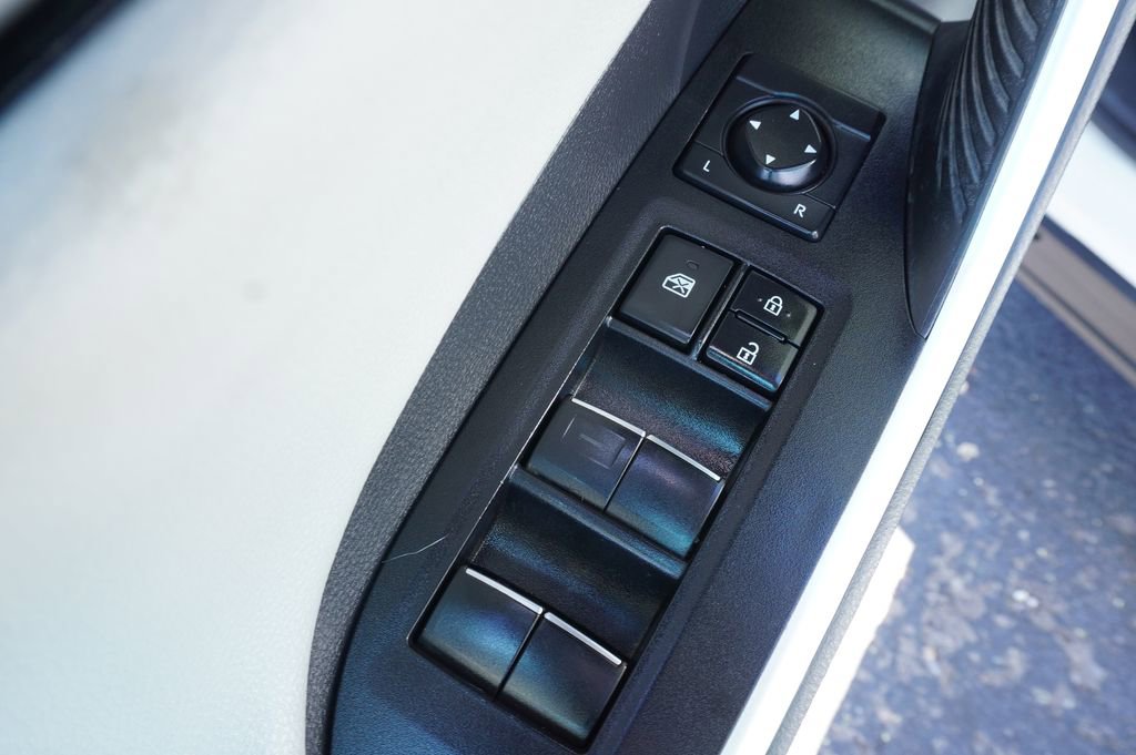 Used 2021 Toyota RAV4 Limited image 16