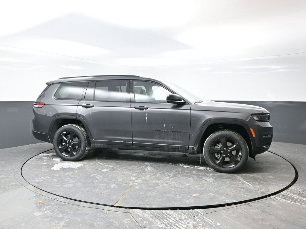 New 2025 Jeep Grand Cherokee L Limited w/ Black Appearance Package image 3