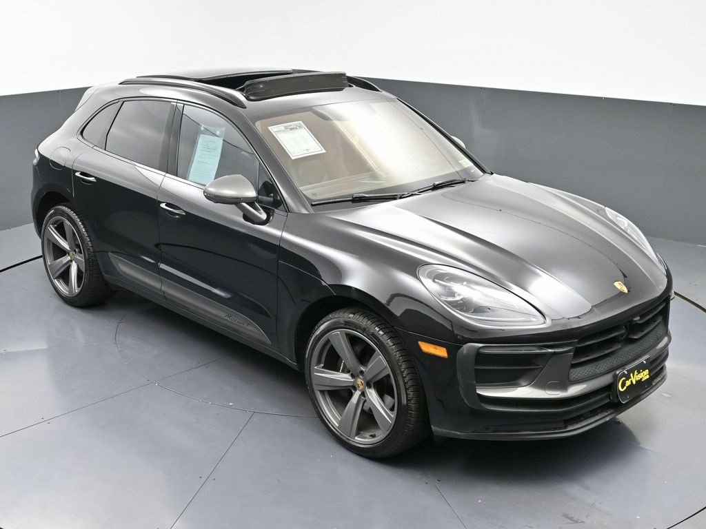 Used 2023 Porsche Macan Turbo image 46