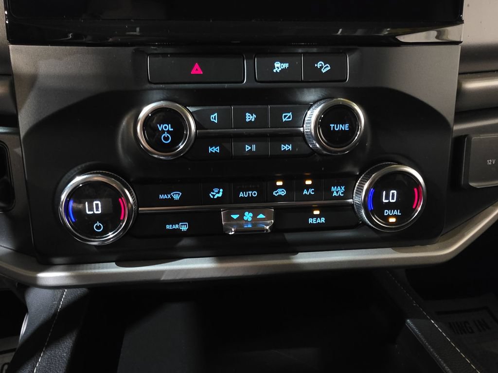 Used 2022 Ford Expedition Max XLT AWD/4WD image 16