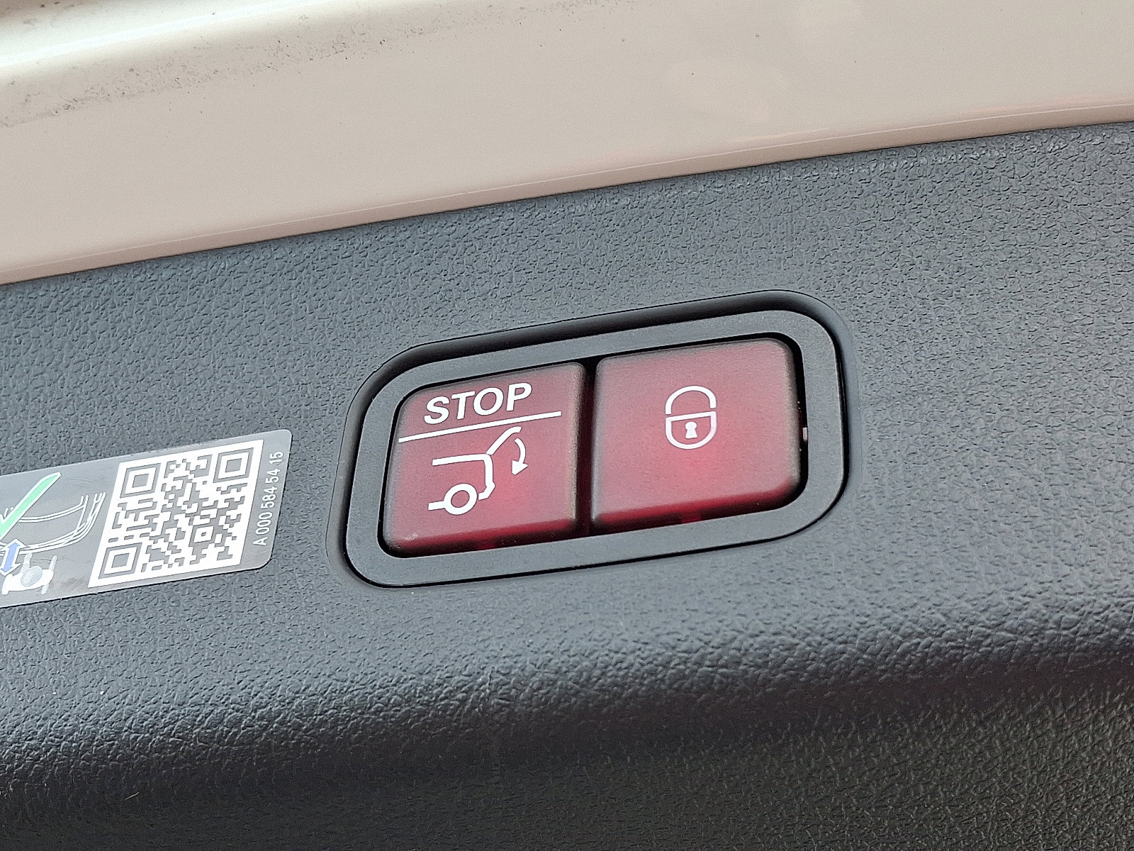 Certified 2025 Mercedes-Benz GLC 300 4MATIC image 28