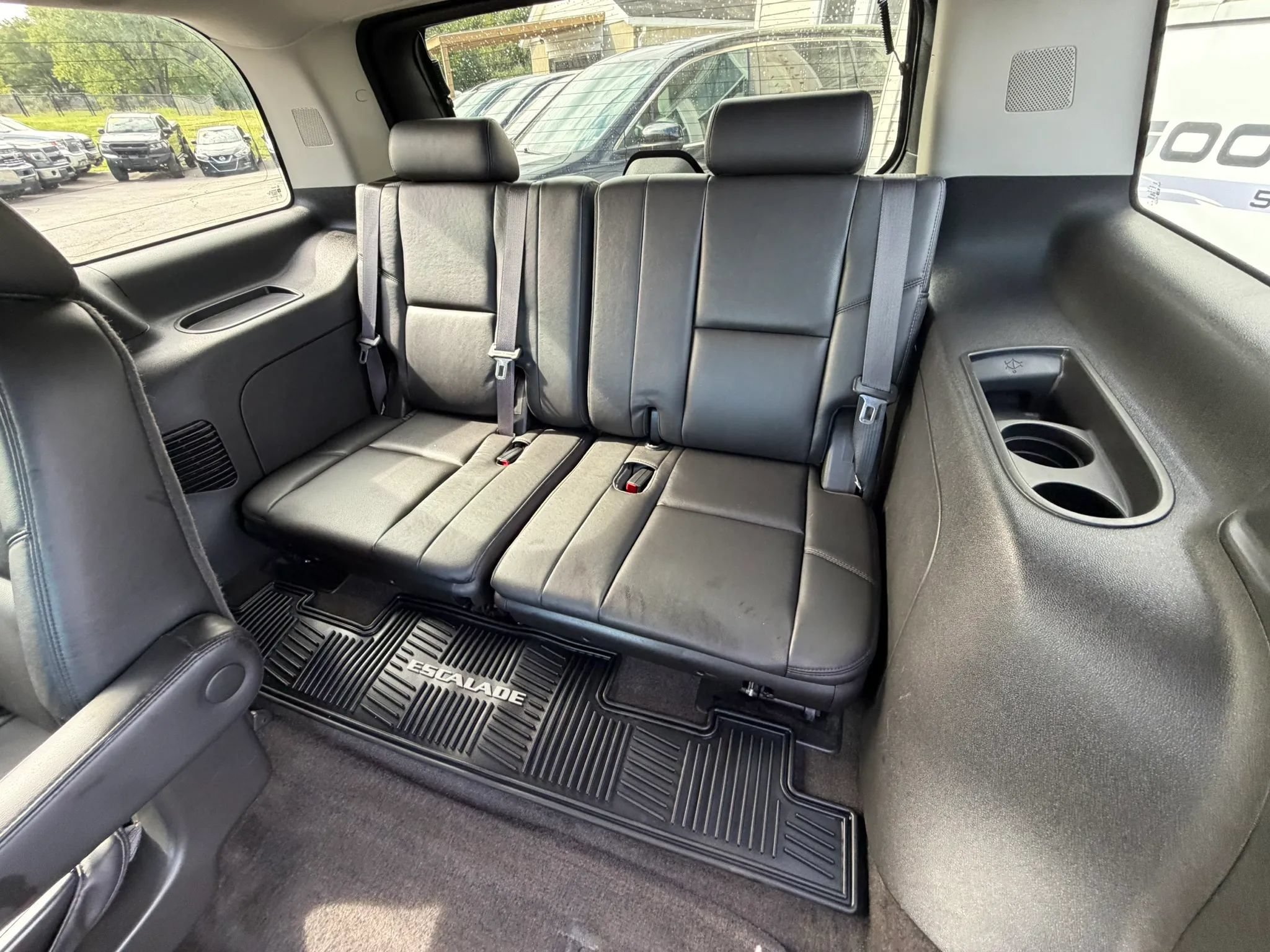 Used 2014 Cadillac Escalade Premium AWD/4WD image 21