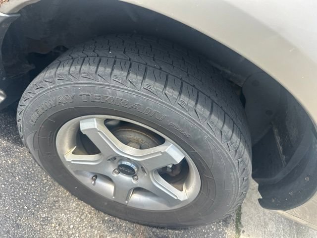 Used 2005 Mercury Mountaineer AWD V8 image 4