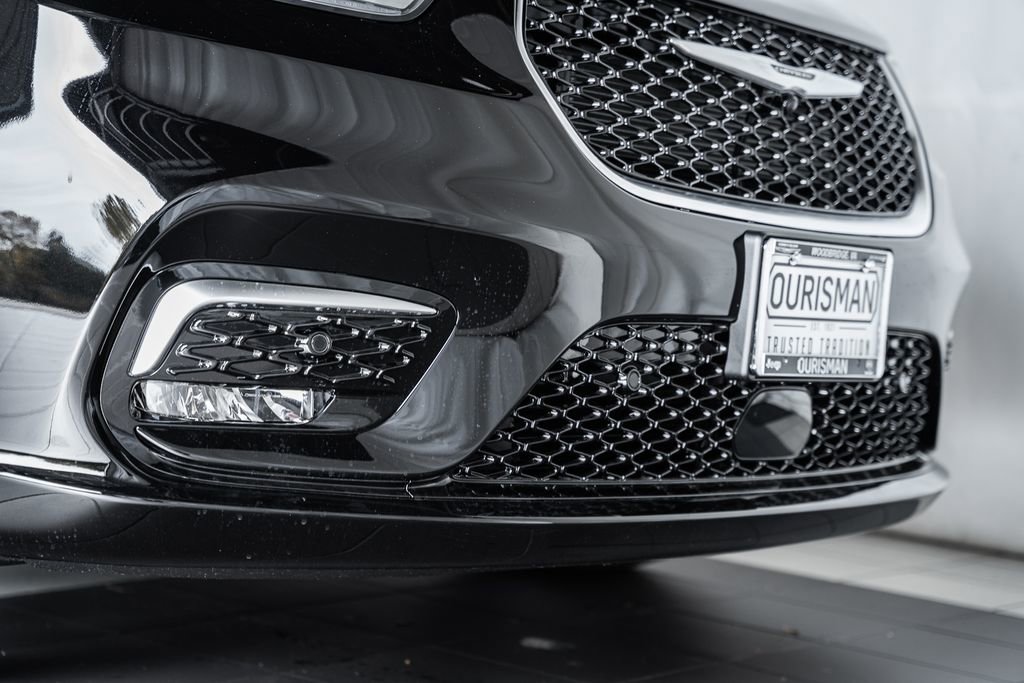 New 2026 Chrysler Pacifica Pinnacle image 13