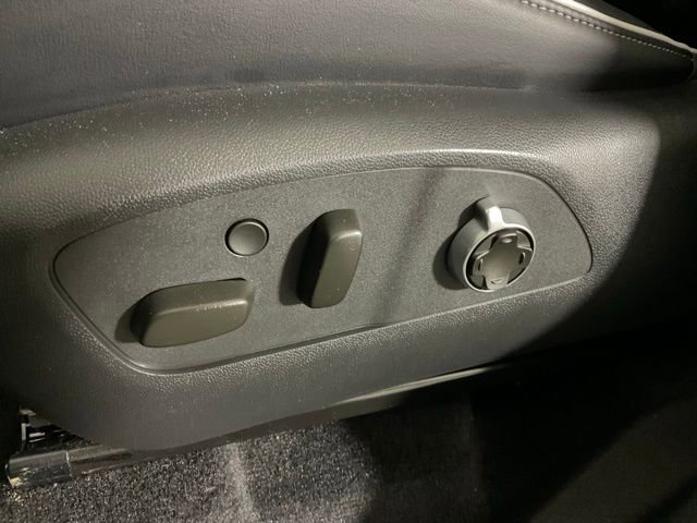 Used 2025 Buick Enclave Avenir w/ Super Cruise Package image 28