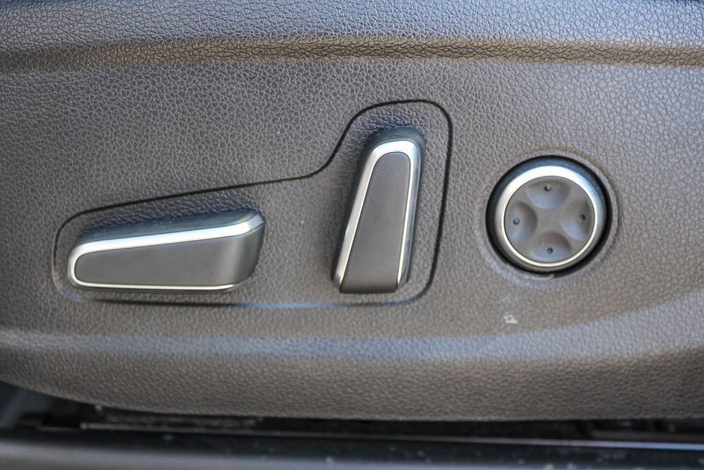 Used 2024 Hyundai Palisade SEL FWD image 25