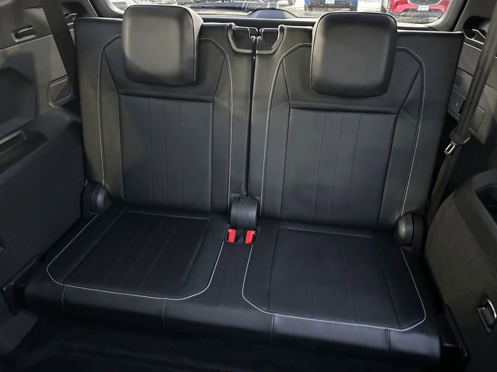 Used 2024 Volkswagen Tiguan SE R-Line image 20