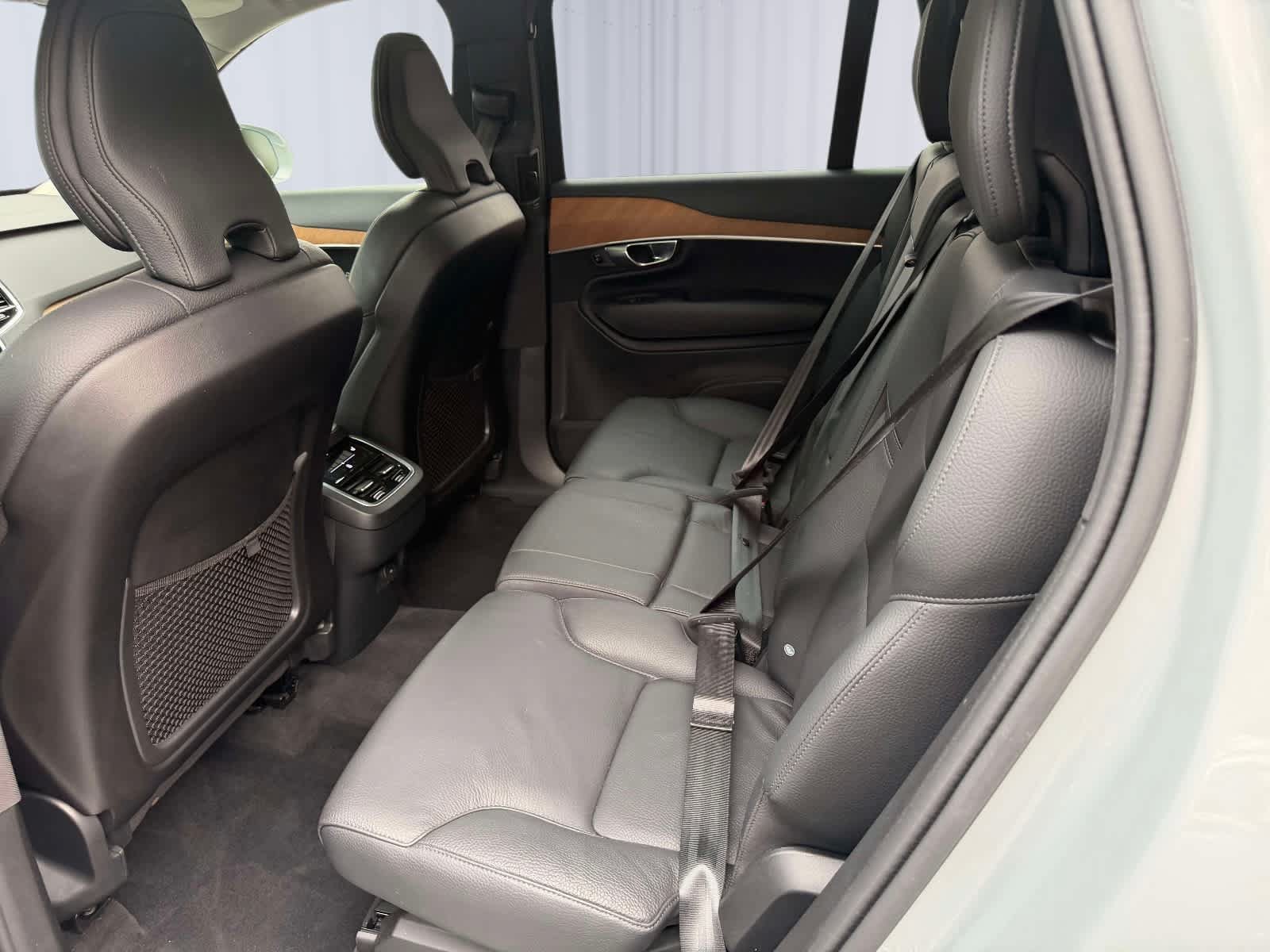 Used 2025 Volvo XC90 B6 Plus AWD/4WD image 15