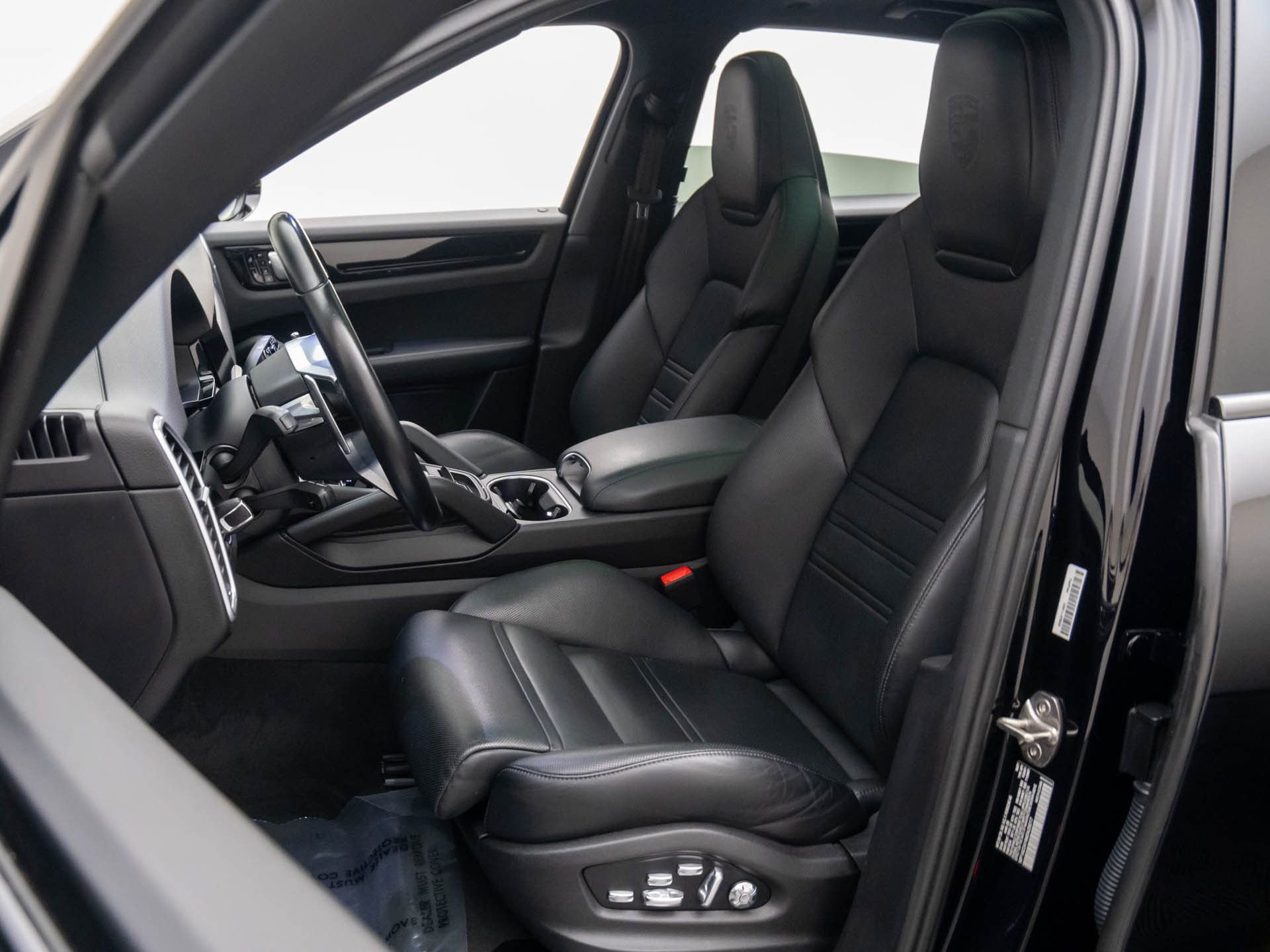 Used 2021 Porsche Cayenne E-Hybrid image 16