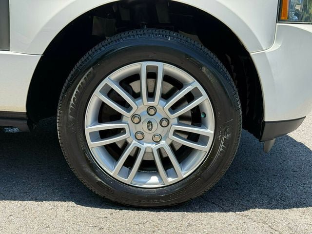 Used 2010 Land Rover Range Rover HSE AWD/4WD image 36
