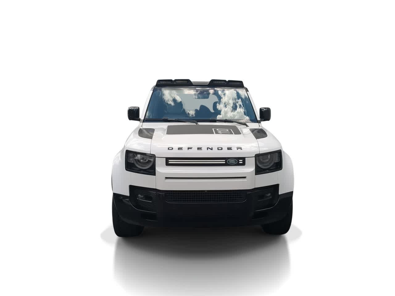 Certified 2025 Land Rover Defender 110 V8 AWD/4WD image 3