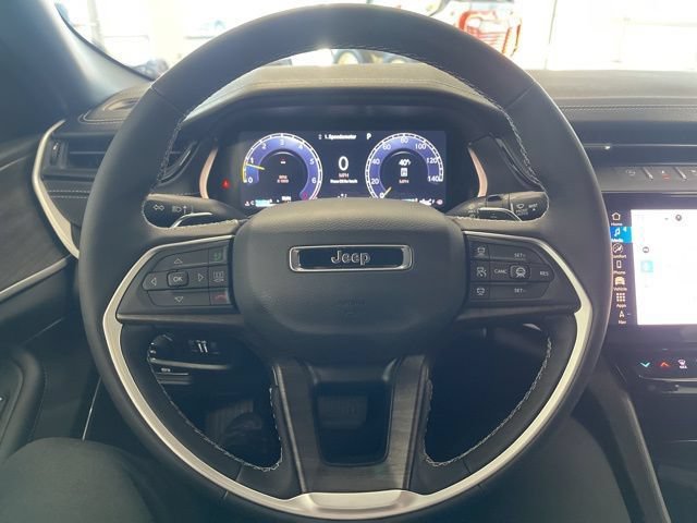 New 2026 Jeep Grand Cherokee Limited w/ Trailer Tow Package AWD/4WD image 37