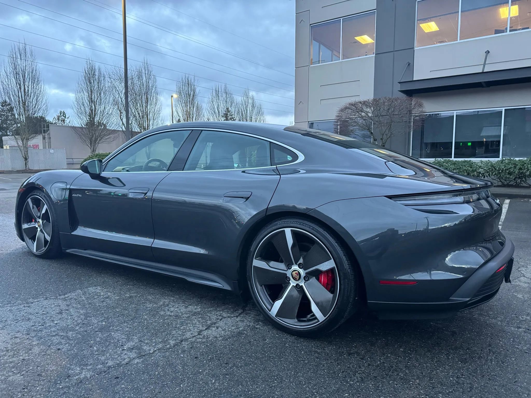 Used 2022 Porsche Taycan 4S image 8