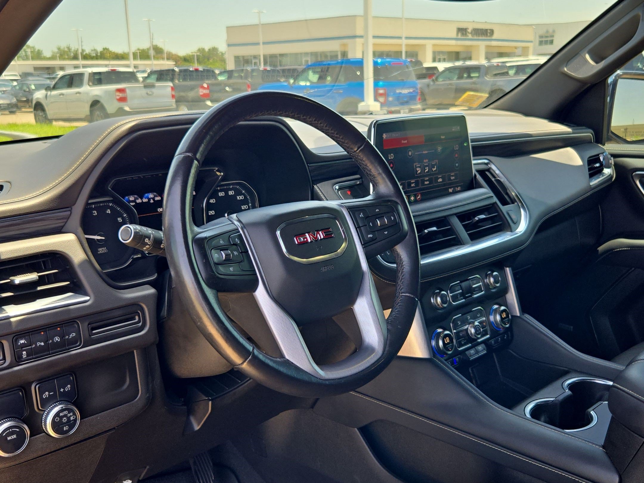 Used 2021 GMC Yukon XL SLT RWD image 14