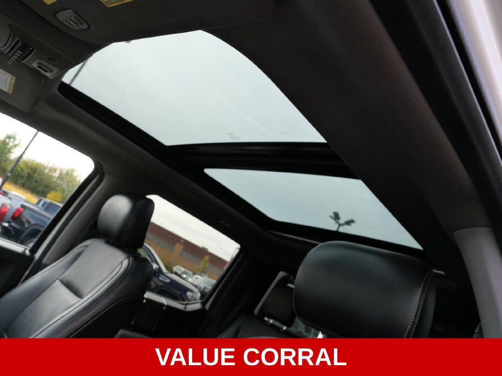 Used 2017 Ford F350 Lariat w/ Lariat Ultimate Package AWD/4WD image 13