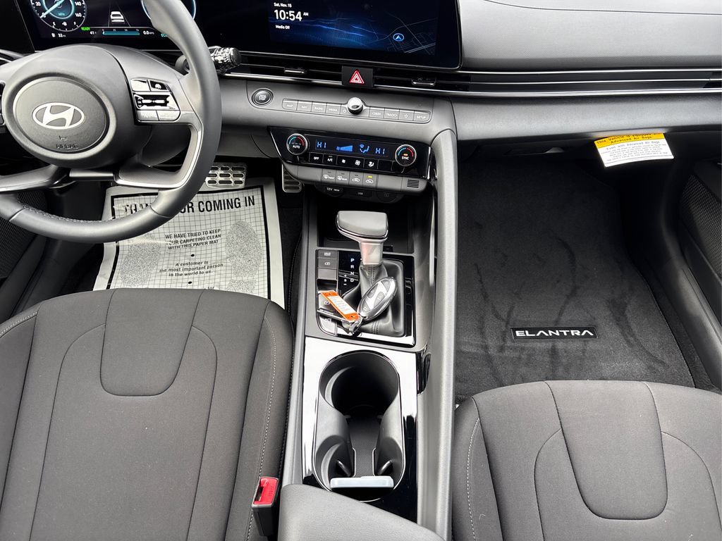 New 2026 Hyundai Elantra SEL FWD image 12