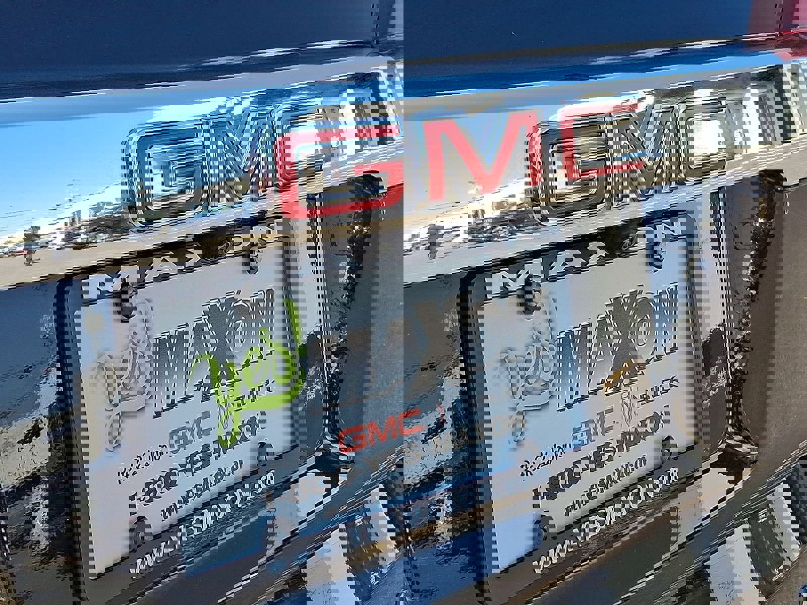 Certified 2023 GMC Acadia SLT w/ Technology Package image 32