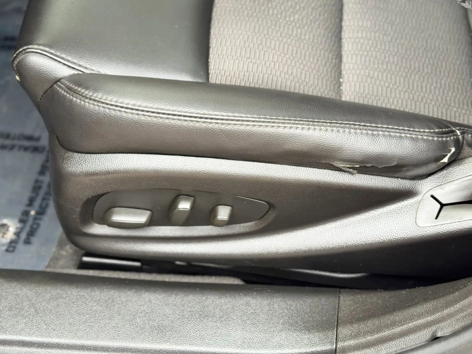 Used 2015 Chevrolet Impala LT w/ Convenience Package image 13