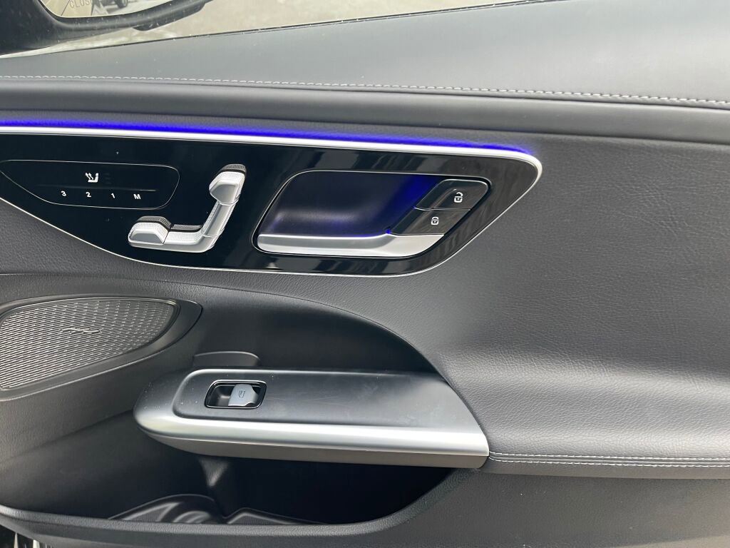 Used 2024 Mercedes-Benz C 300 4MATIC Sedan image 22