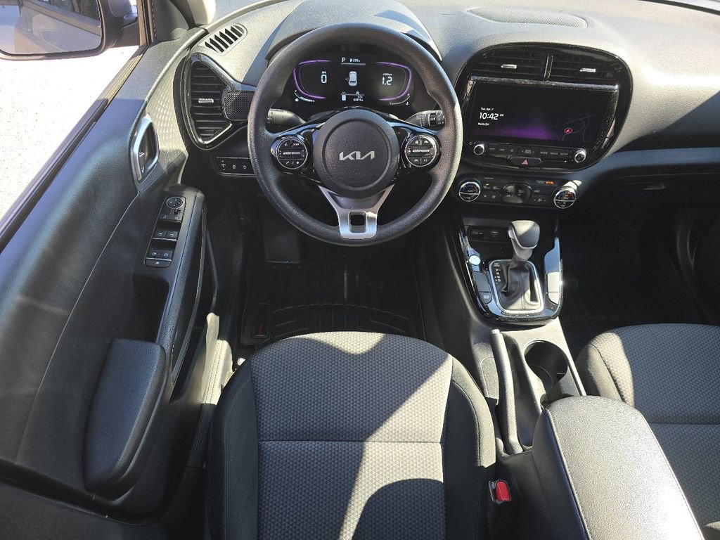 Used 2023 Kia Soul S FWD image 23