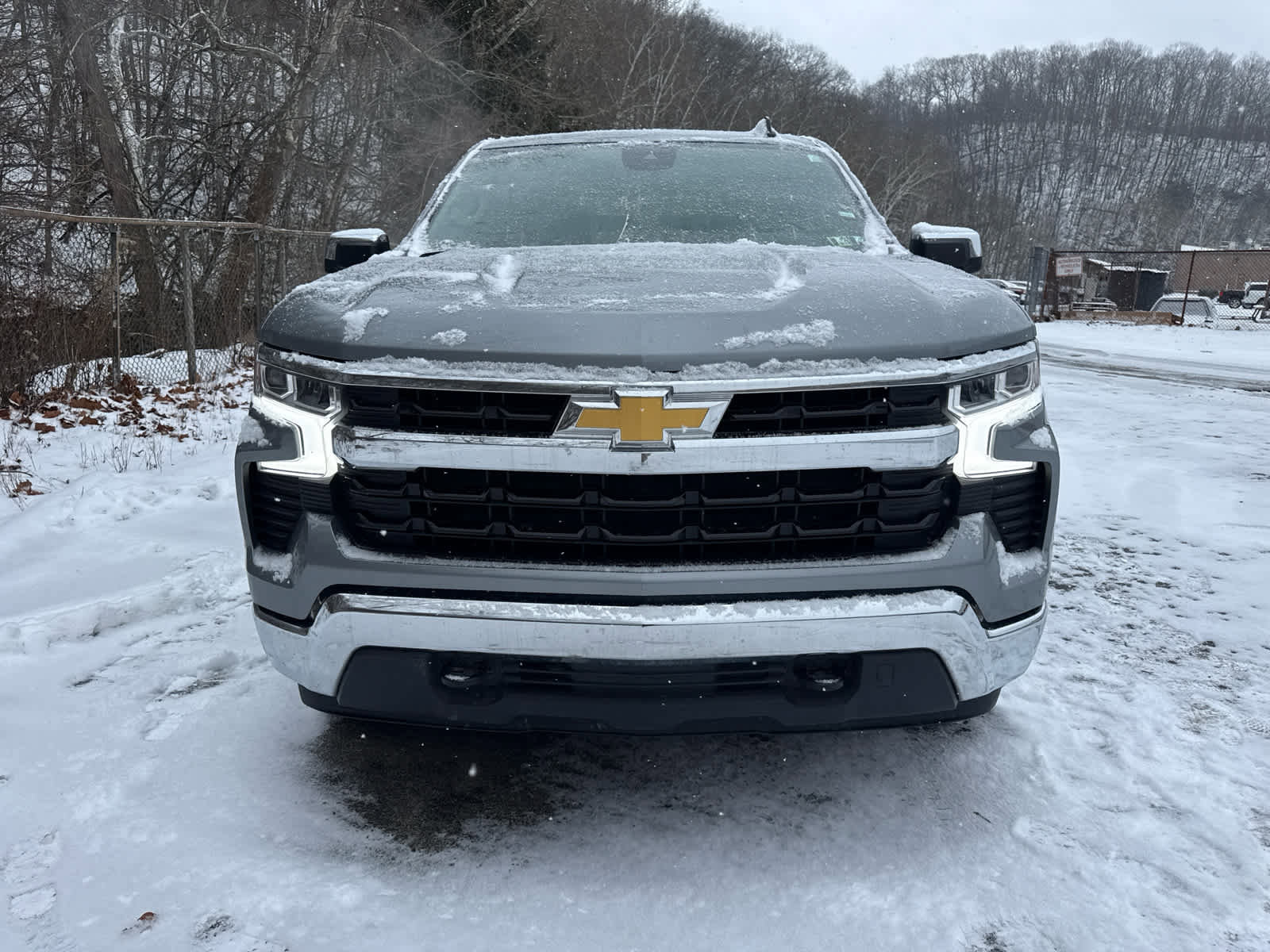 Used 2025 Chevrolet Silverado 1500 LT image 9