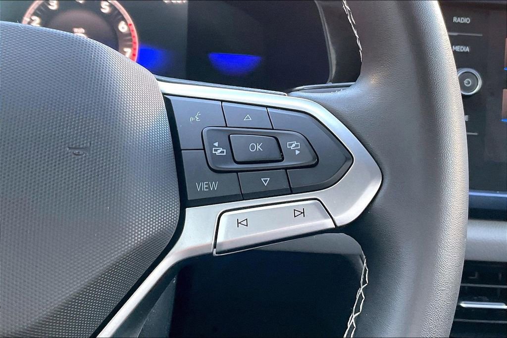 Used 2022 Volkswagen Taos SE image 12