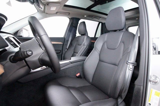 Certified 2025 Volvo XC90 B6 Plus w/ Protection Package Premier image 22