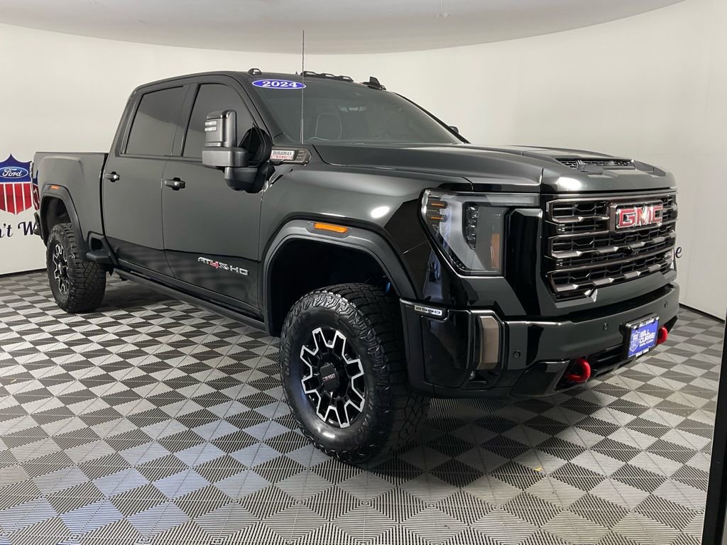 Used 2024 GMC Sierra 2500 AT4X image 1
