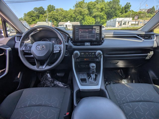 Used 2022 Toyota RAV4 XLE w/ Convenience Package AWD/4WD image 17