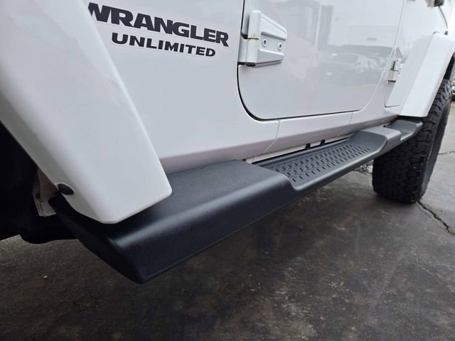 Used 2016 Jeep Wrangler Unlimited Sahara image 18