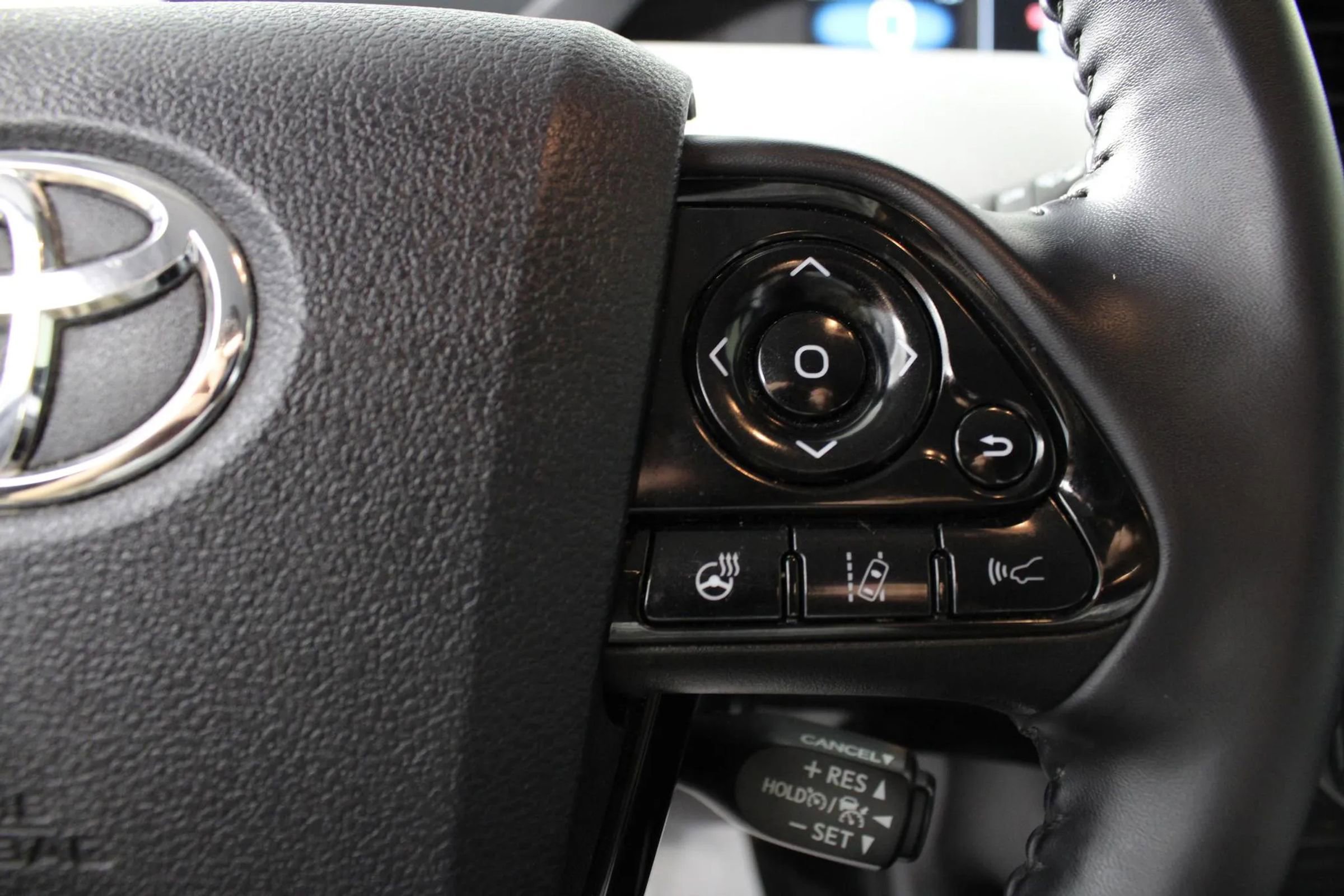 Used 2022 Toyota Prius XLE w/ Advanced Technology Package AWD/4WD image 17