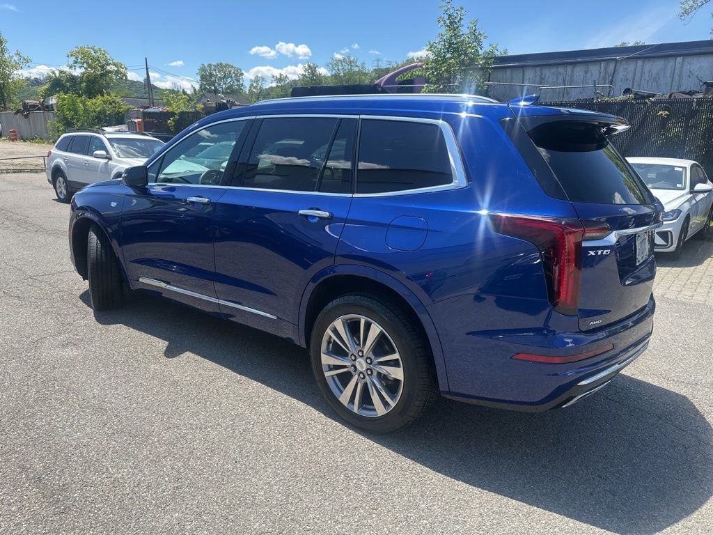 Used 2023 Cadillac XT6 Premium Luxury AWD/4WD image 4