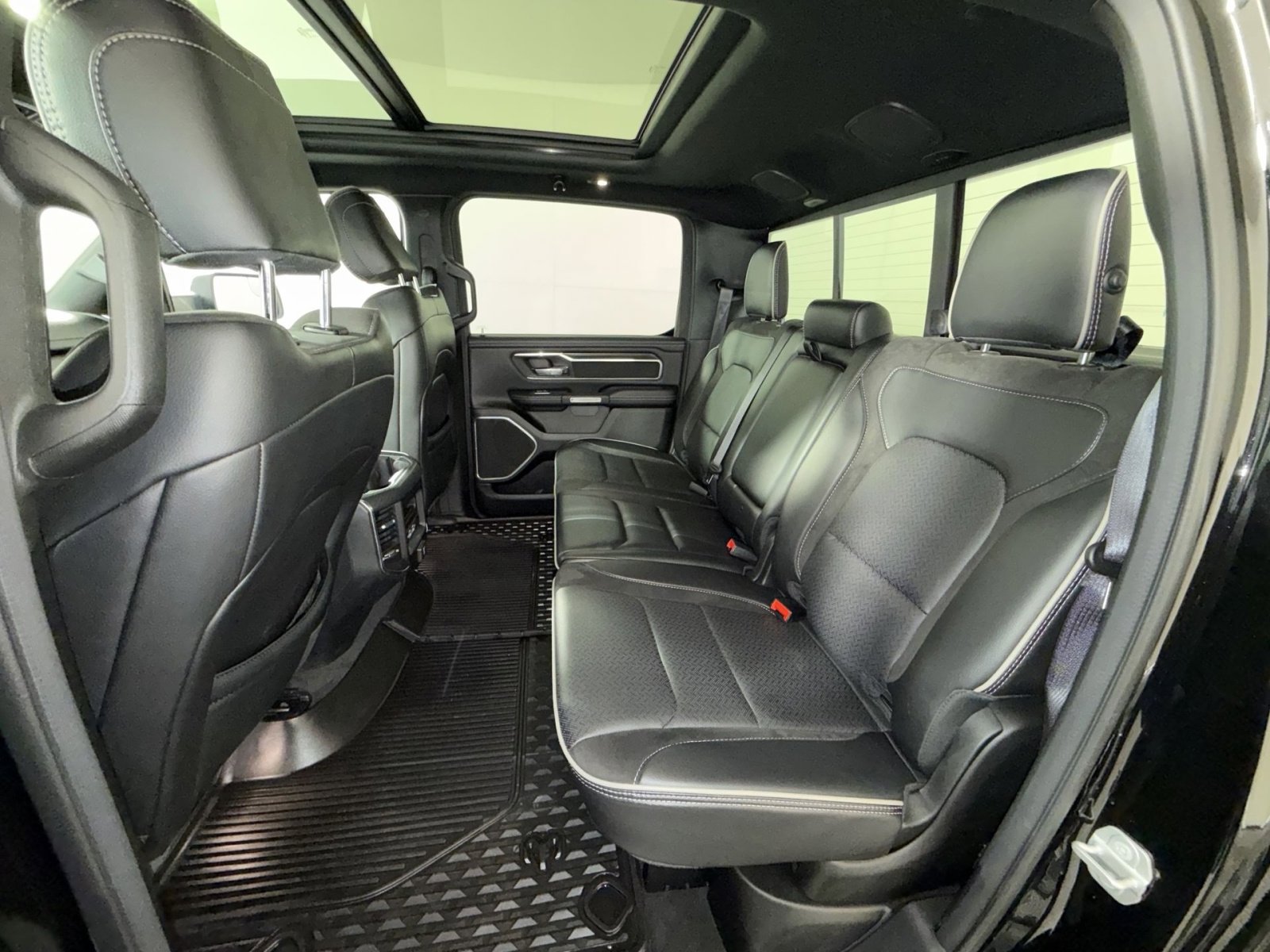 Used 2023 RAM 1500 Laramie image 25