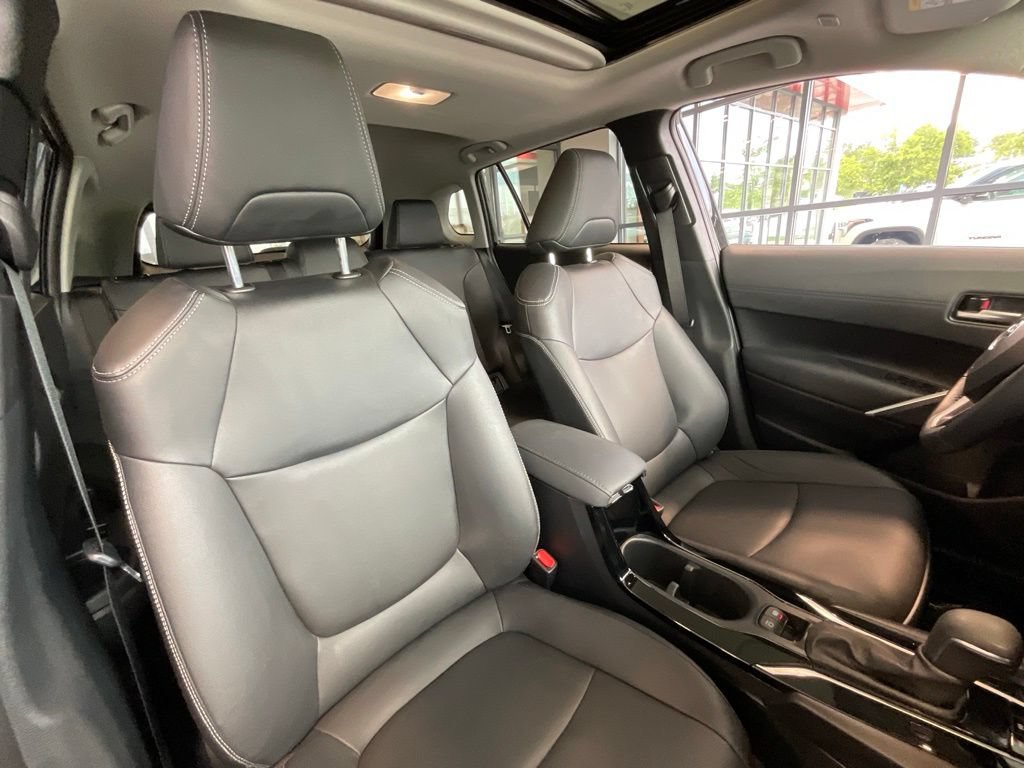 Certified 2023 Toyota Corolla Cross XLE w/ Convenience Package AWD/4WD image 17