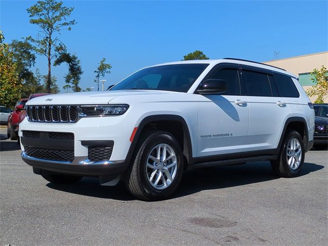 Used 2024 Jeep Grand Cherokee L Laredo w/ Luxury Tech Group I image 2