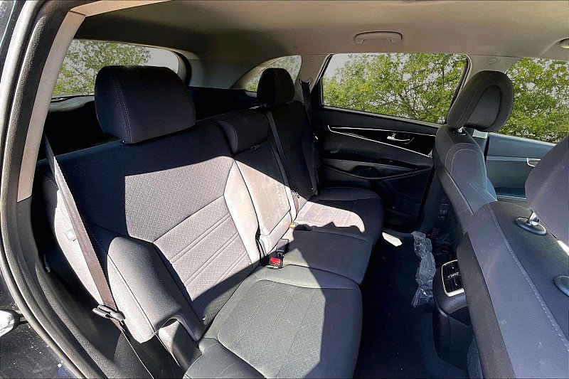 Used 2016 Kia Sorento AWD image 23