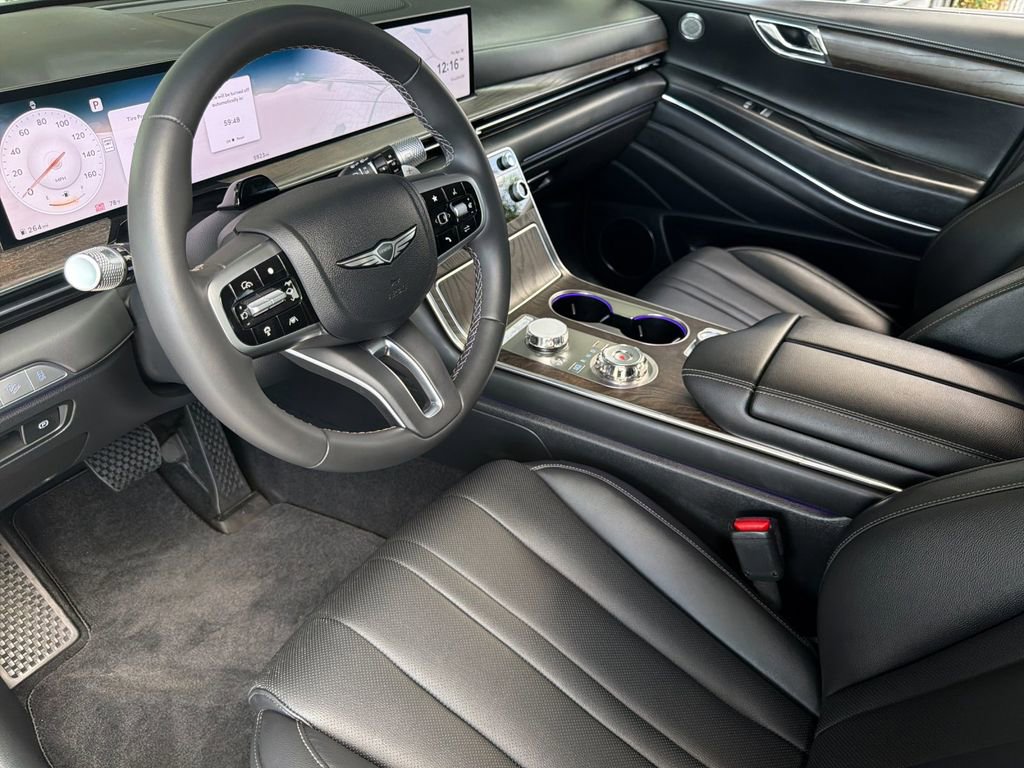 Used 2025 Genesis GV80 2.5T Select image 11