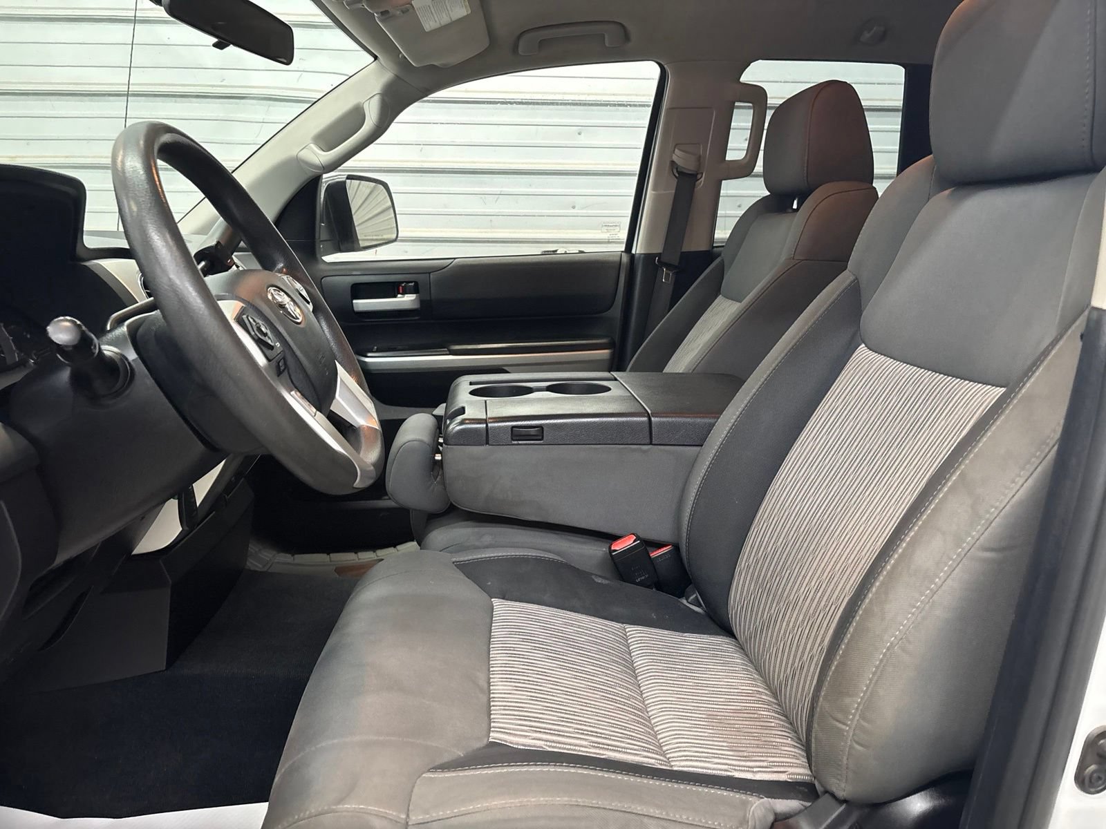 Used 2015 Toyota Tundra SR5 AWD/4WD image 12