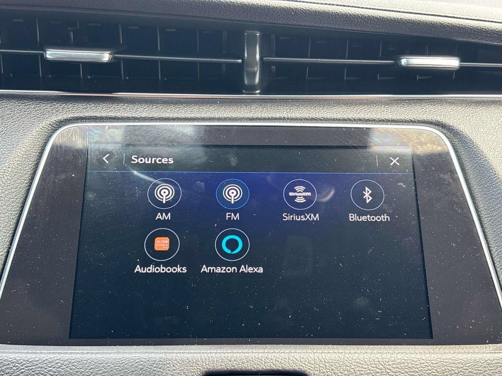 Used 2022 Cadillac XT4 Premium Luxury w/ Enhanced Visibility Package FWD image 26