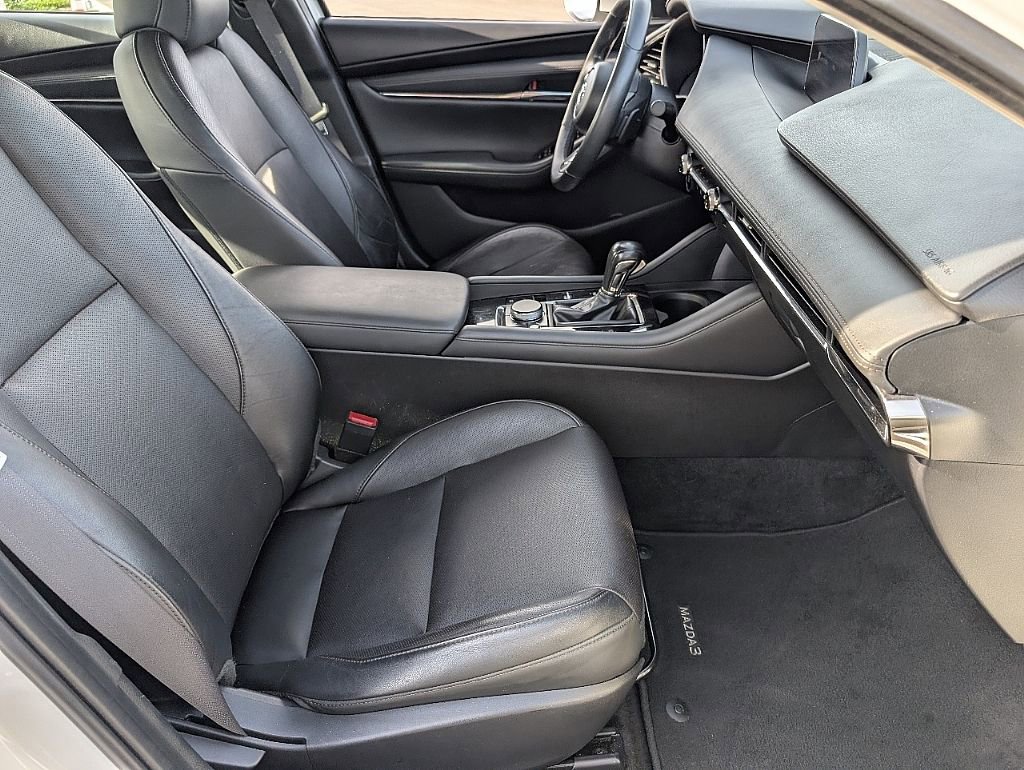 Used 2021 MAZDA MAZDA3 s image 16