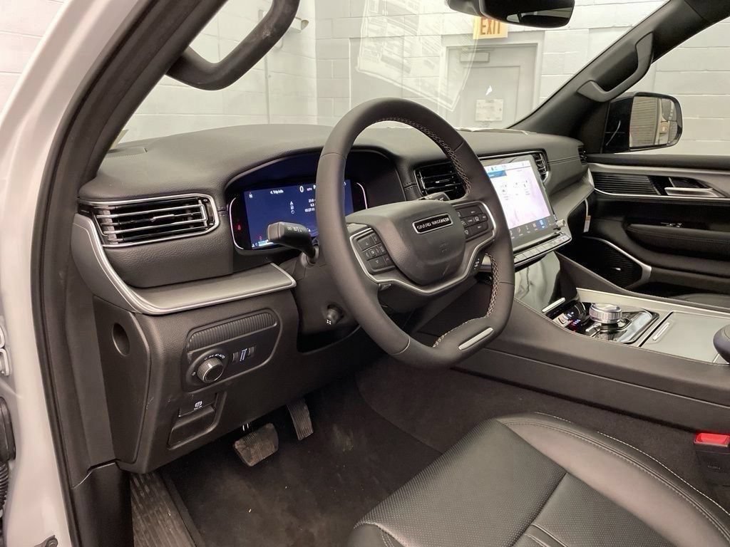 New 2026 Jeep Grand Wagoneer 4WD w/ 8-Passenger Seating Package image 17