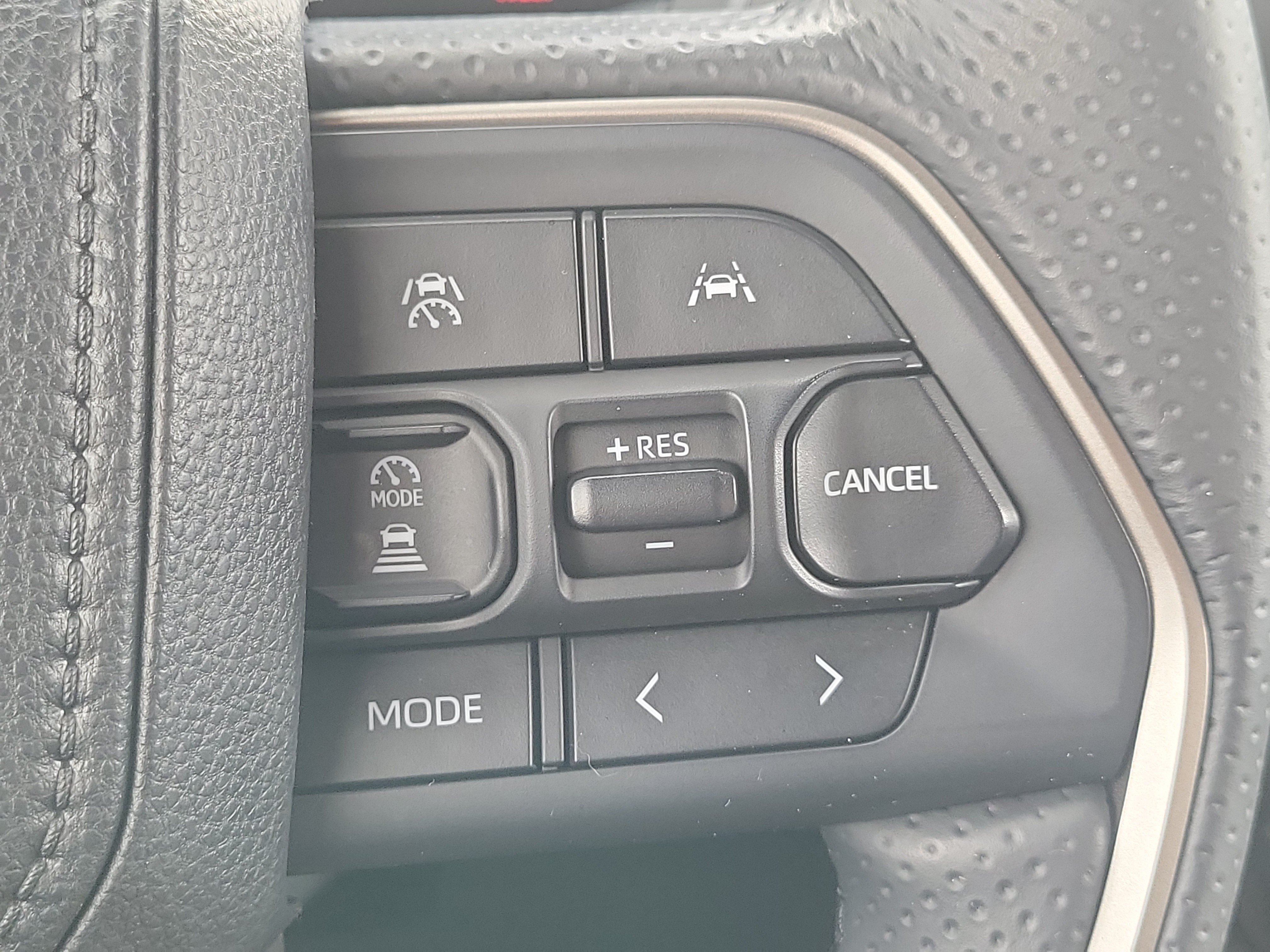Used 2026 Toyota 4Runner SR5 AWD/4WD image 21