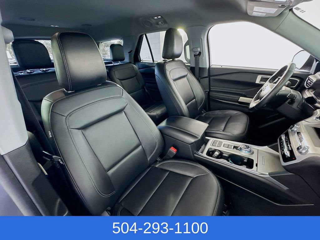 Used 2023 Ford Explorer XLT w/ Equipment Group 202A RWD image 31