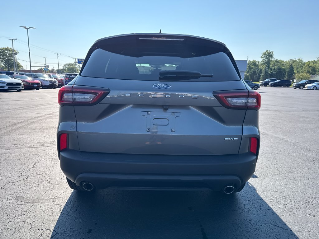 Used 2025 Ford Escape ST-Line Select AWD/4WD image 6