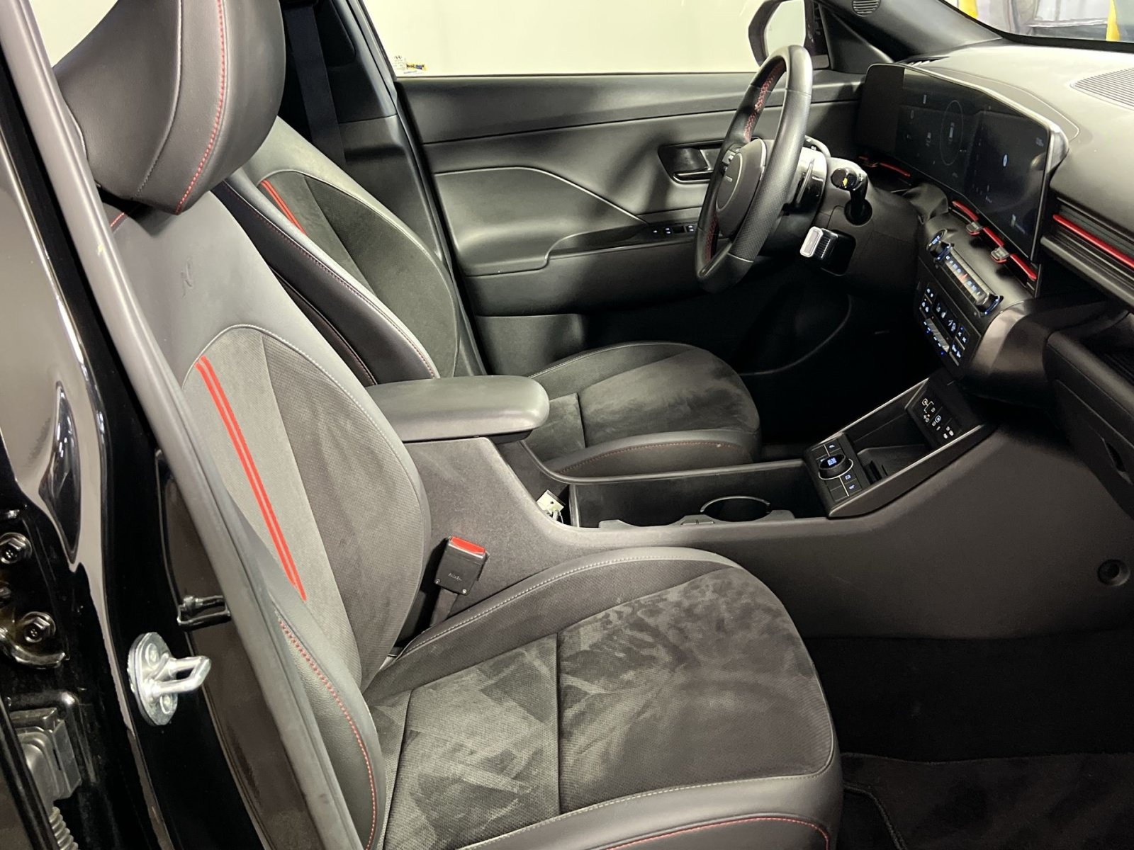 Used 2024 Hyundai Kona N Line FWD image 29