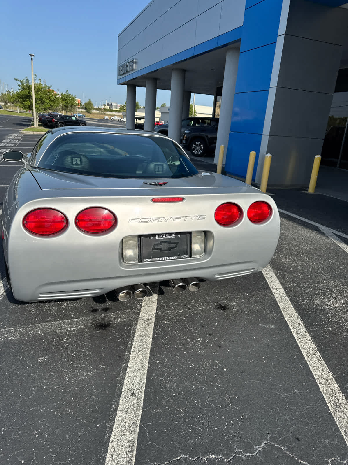 Used 1998 Chevrolet Corvette Coupe w/ Memory Pkg RWD image 6