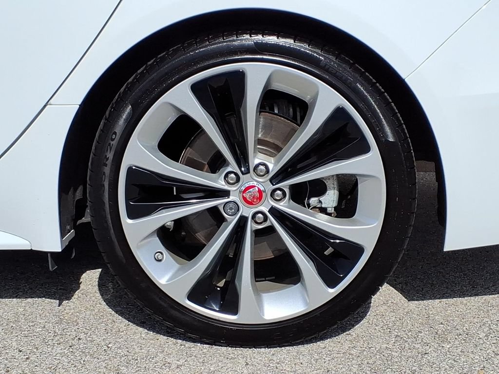 Used 2022 Jaguar XF R-Dynamic SE AWD/4WD image 6