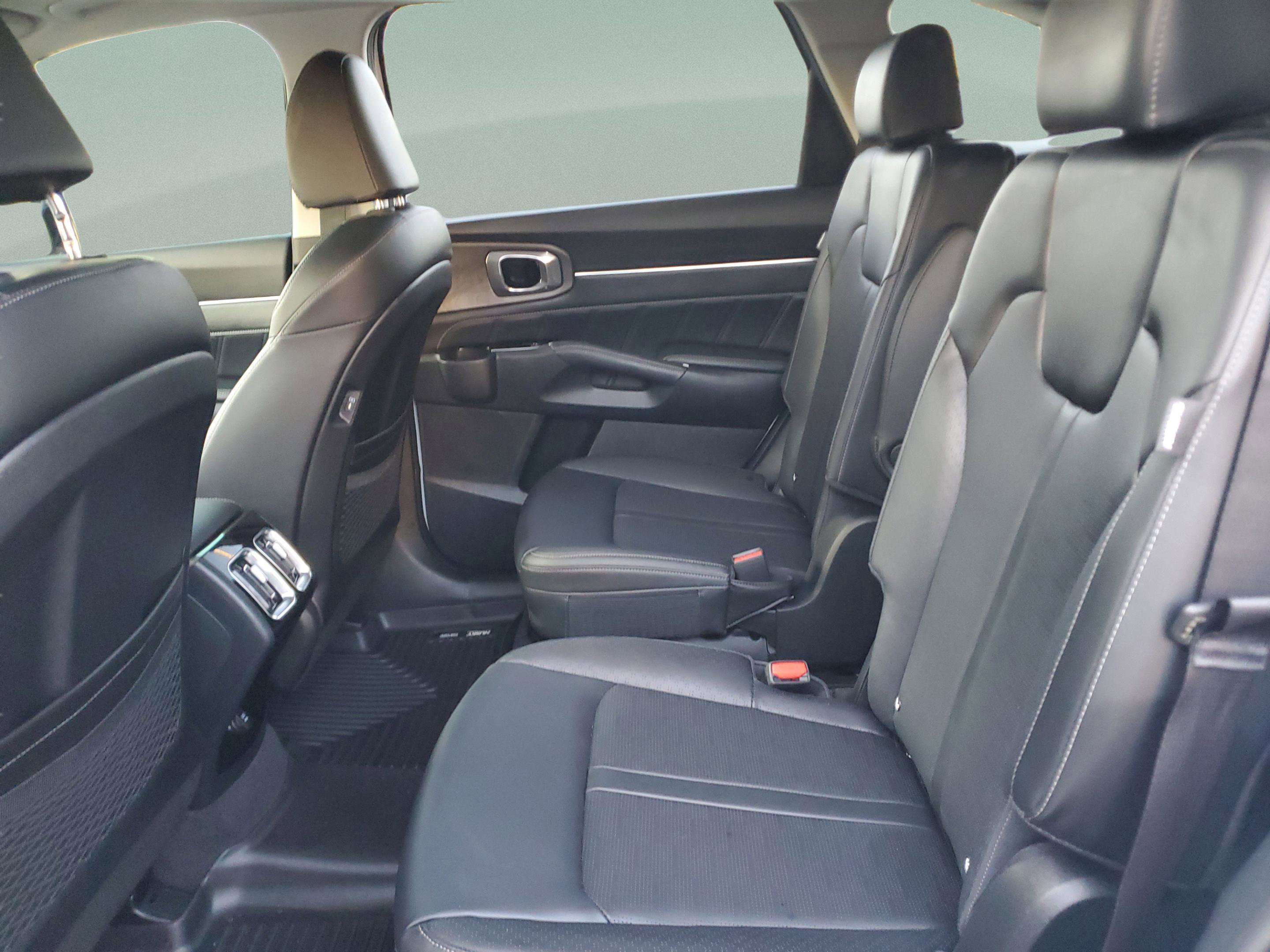 Certified 2025 Kia Sorento SX AWD/4WD image 7