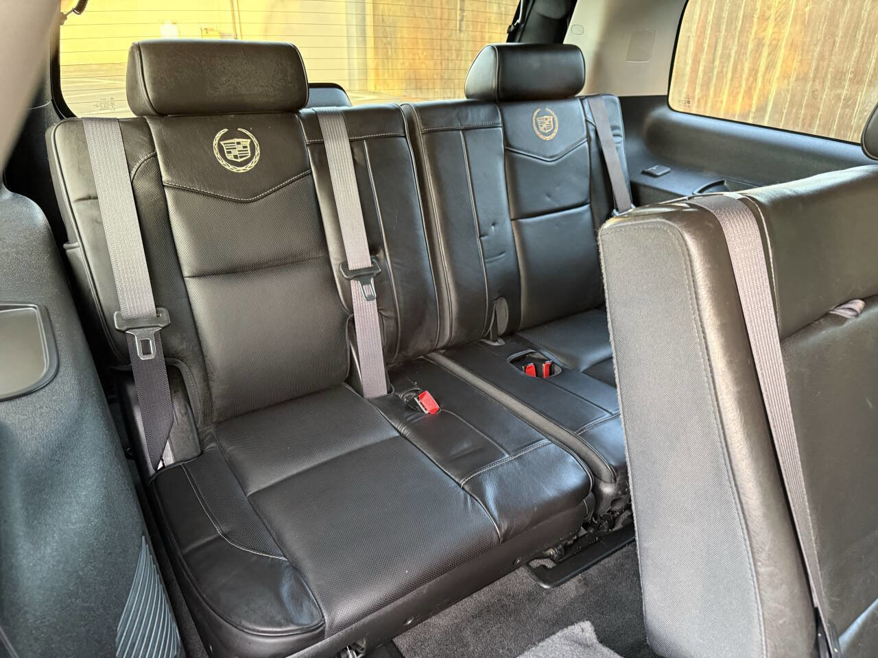 Used 2012 Cadillac Escalade Platinum image 18