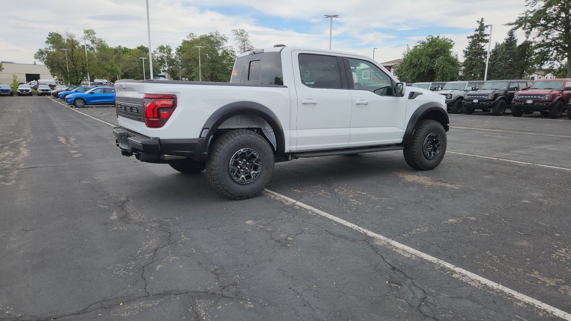 New 2026 Ford F150 Raptor w/ Equipment Group 803A Raptor R AWD/4WD image 7